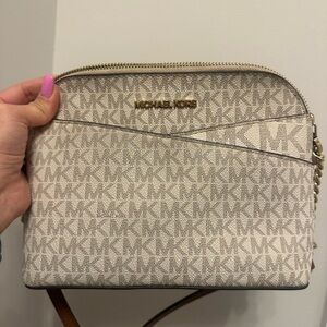 Michael Kors Crossbody Bag